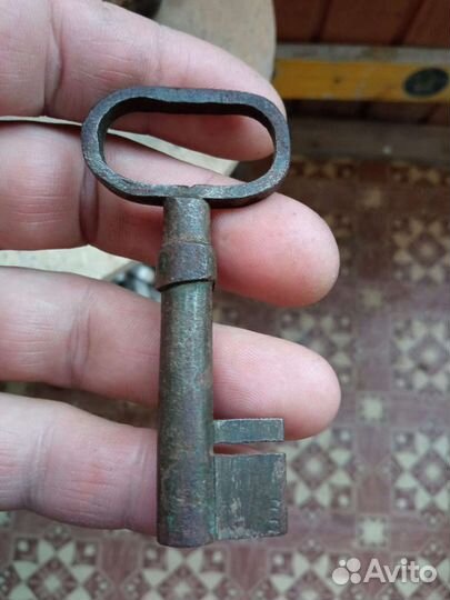 Ключ старинный