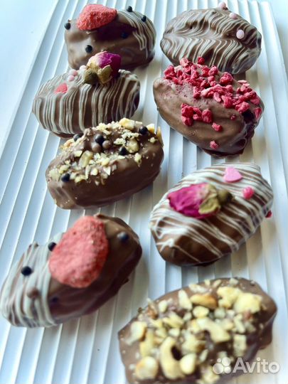 Королевские финики и бананы в шоколаде