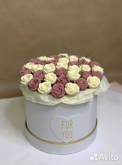 Сладкий подарок девушке