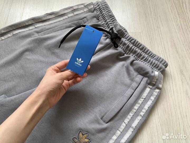 Спортивные штаны adidas мужские