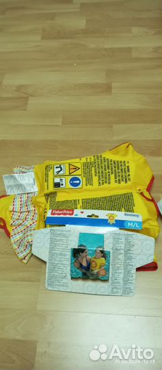 Детский плавательный жилет