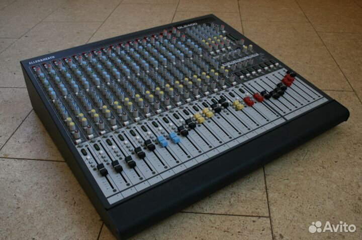 Микшерный пульт Allen Heath GL2400-16