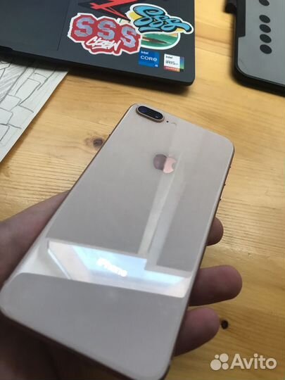 iPhone 8 Plus, 64 ГБ