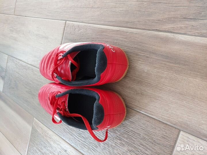 Кроссовки adidas футбольные