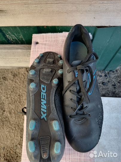 Футбольные бутсы