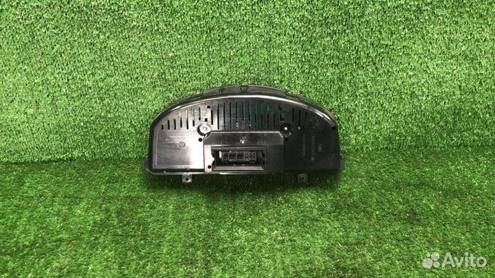 Спидометр (панель приборов) VAG Volkswagen Passat