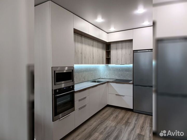 Кухонный гарнитур / Кухни на заказ