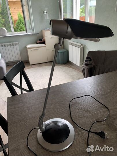 Лампа настольная