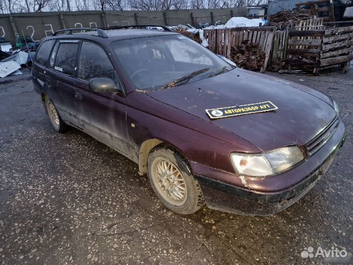 Стойка передняя Toyota Caldina 1993