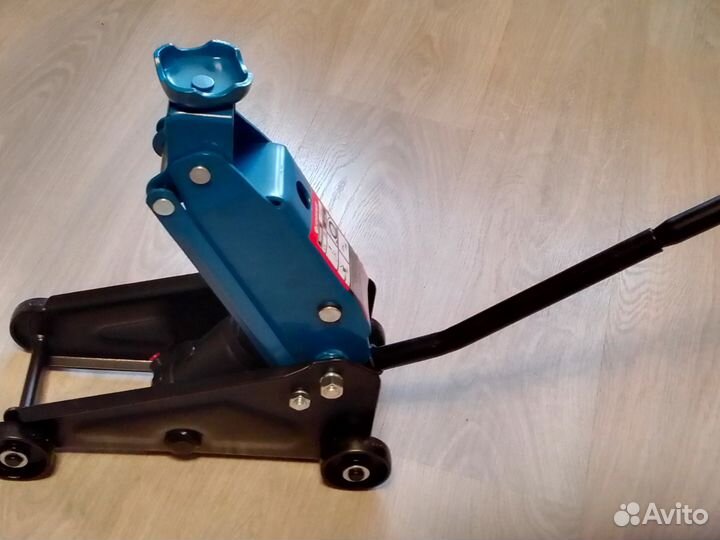 Домкрат гидравлический подкатной 2.5 т новый