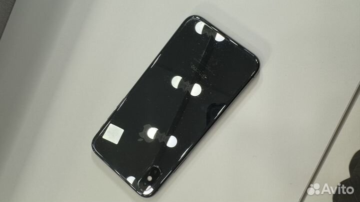 iPhone X, 64 ГБ