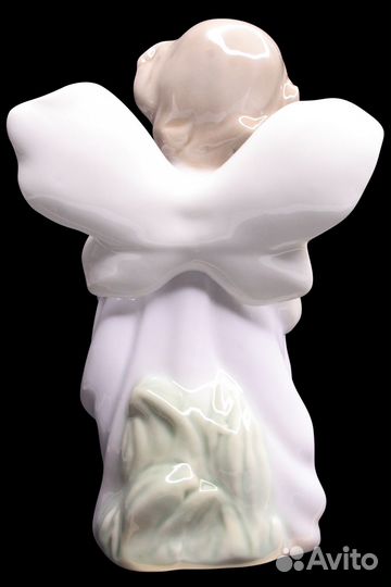 Фарфоровая статуэтка - Девочка ангел