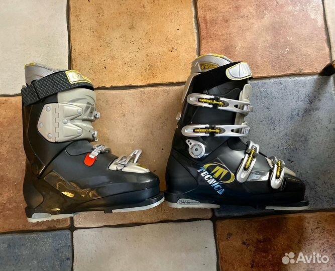 Горные лыжи, ботинки, палки