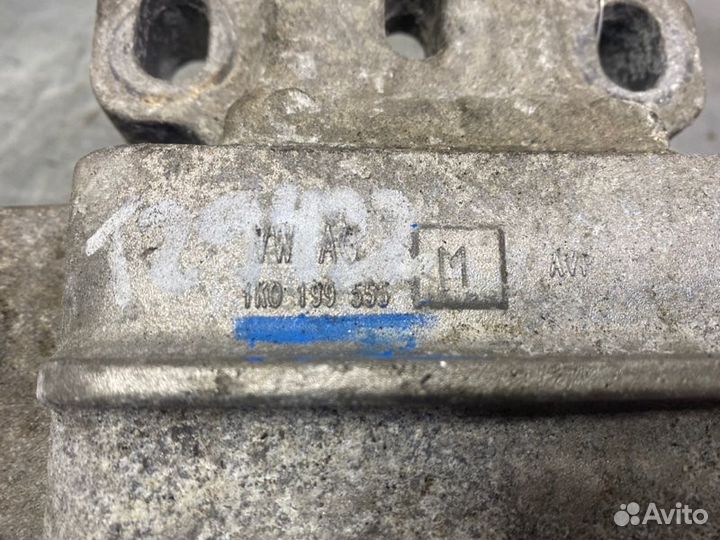 Опора двигателя левая Volkswagen Golf V 2003-2009