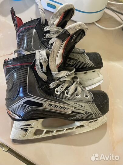 Хоккейные коньки bauer