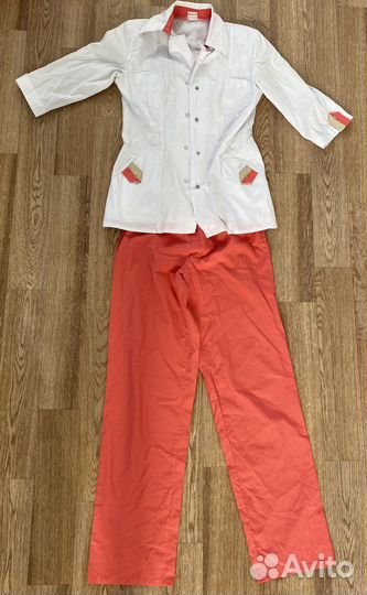 Медицинские костюмы 42