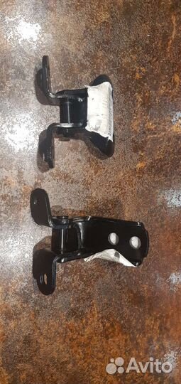 Петли дверные на toyota camry 50 (правые )