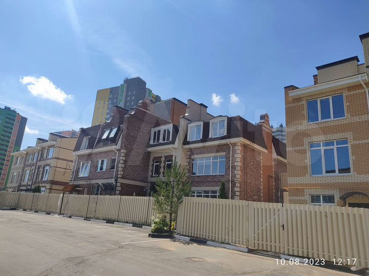 Таунхаус 73 м² на участке 1,5 сот.