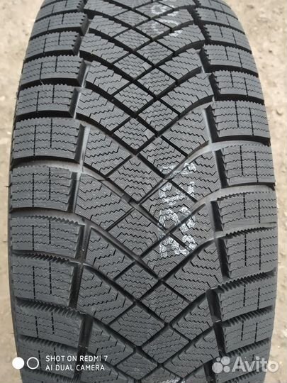 Pirelli Ice Zero FR 255/50 R19