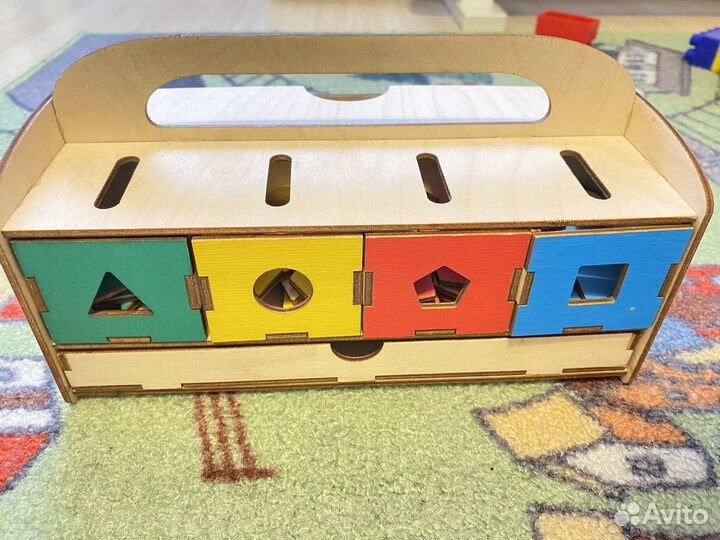 Чудо сундучок деревянный