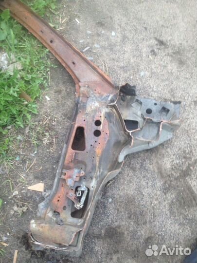 Стойка притвор Ниссан Х трэил Nissan Trail 2005 г