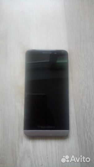 BlackBerry Z30, 2/16 ГБ