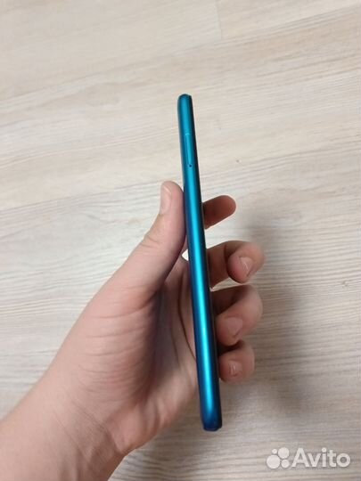 Xiaomi Mi 9, 4/64 ГБ