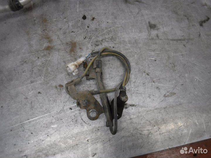 Датчик abs передний правый Toyota Corolla 120 4ZZ