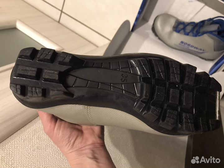 Лыжные ботинки