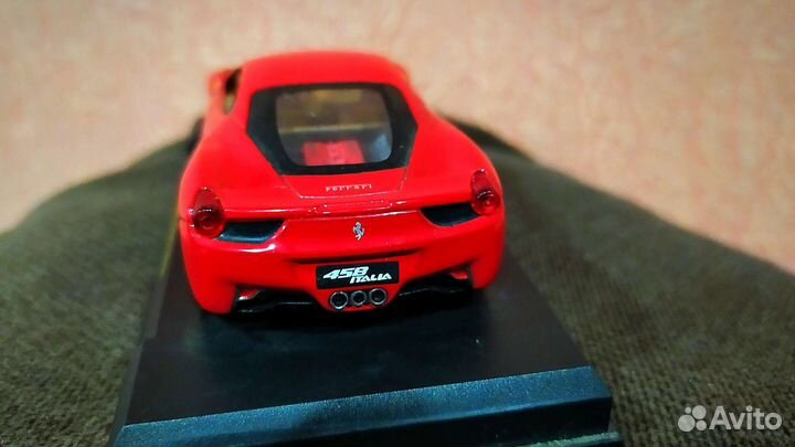 Модельки Burago Ferrari