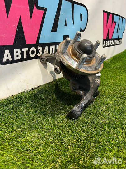 Кулак передний левый Ford Mustang 6 рест. 2018