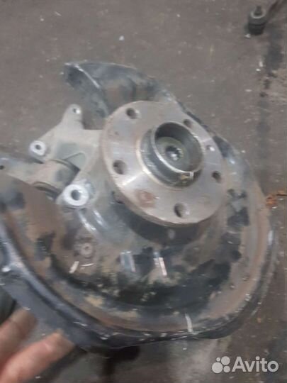 Задний кулак на Тигуан