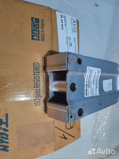 Кронштейн усилителя переднего бампера правый