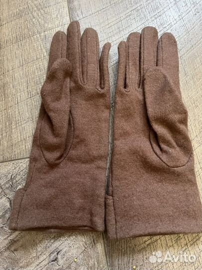 Перчатки женские коричневого цвета