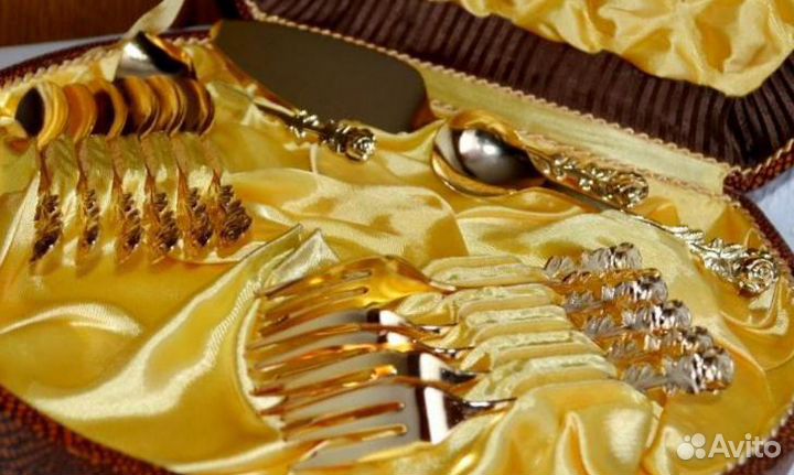 Чайный набор в золоте