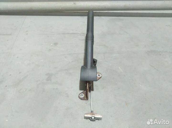 Рычаг стояночного тормоза Renault Sandero хетчбек