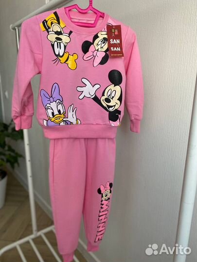 Новый костюм для девочки с микки маус 98-104