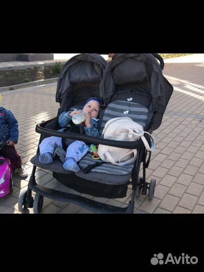 Коляска для двойни joie