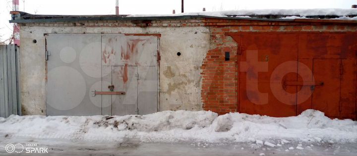 Гараж, > 30 м²