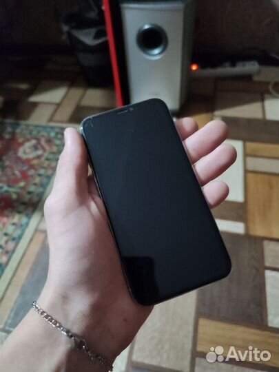 iPhone X, 64 ГБ