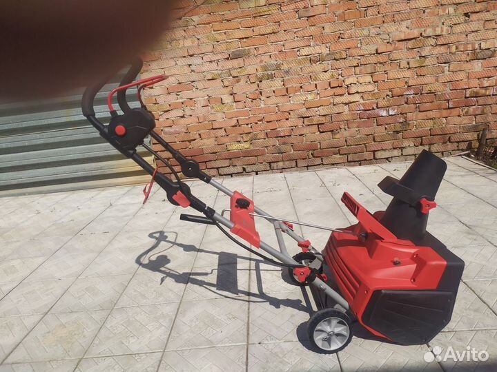 Снегоуборщик электрический