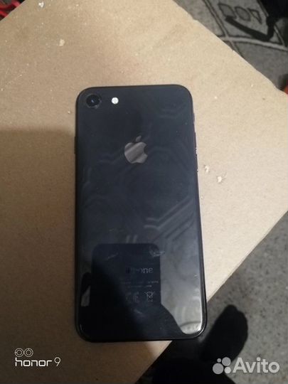 iPhone 8, 64 ГБ