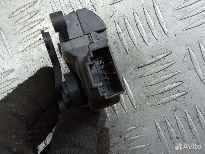 Моторчик заслонки печки 1K0907511B Volkswagen Passat B6 2.0 Дизель