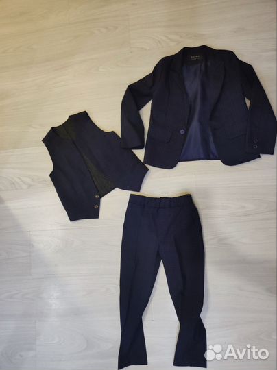 Стильный костюм тройка на 110-116