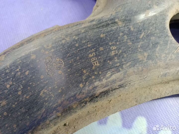 Рычаг левый Volkswagen Bora 1998-2005