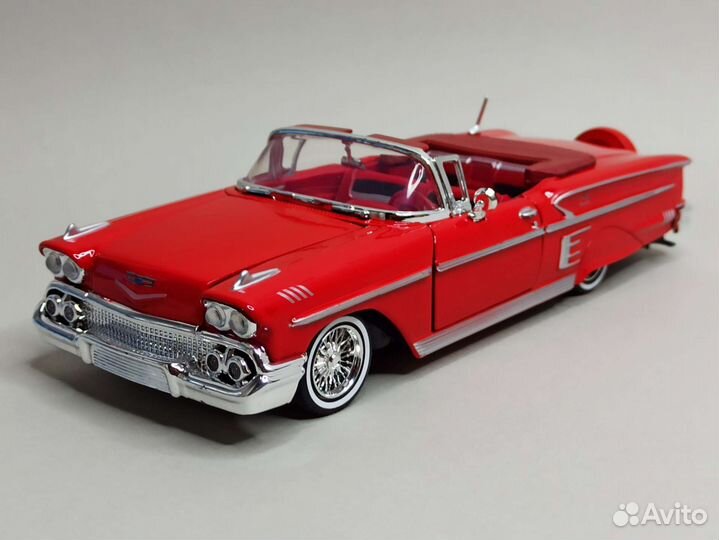 Chevrolet Impala 1958 Red 1:24 MotorMax