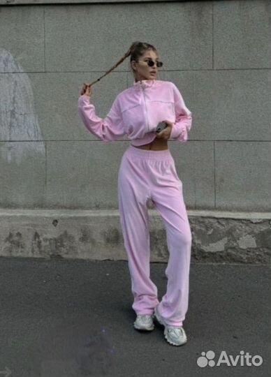 Костюм женский