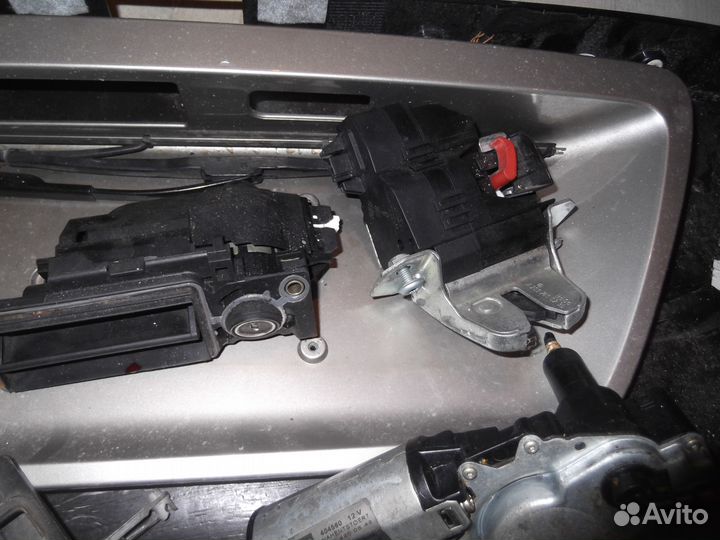 Мерседес W203 универсал элементы крышки багажника