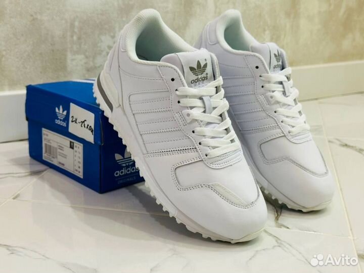 Кроссовки adidas zx 700 белый кожа