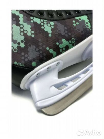 Коньки хоккейные 39 размер